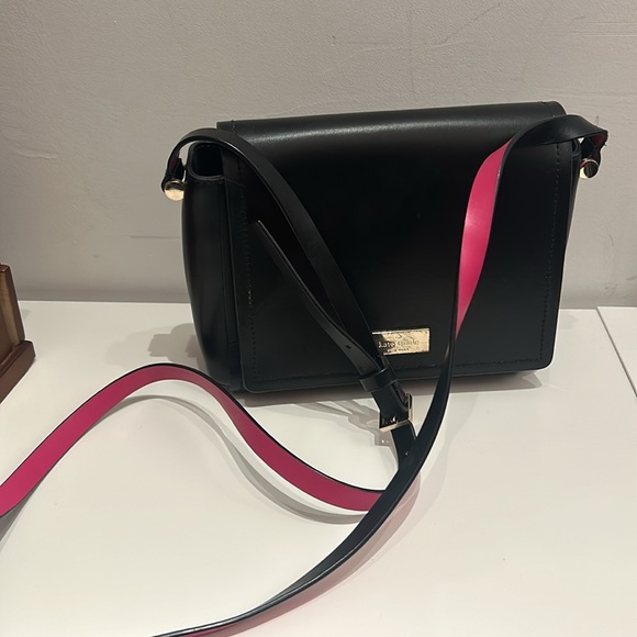 Black with pink interior side body purse- Kate spade - Picture 5 of 5